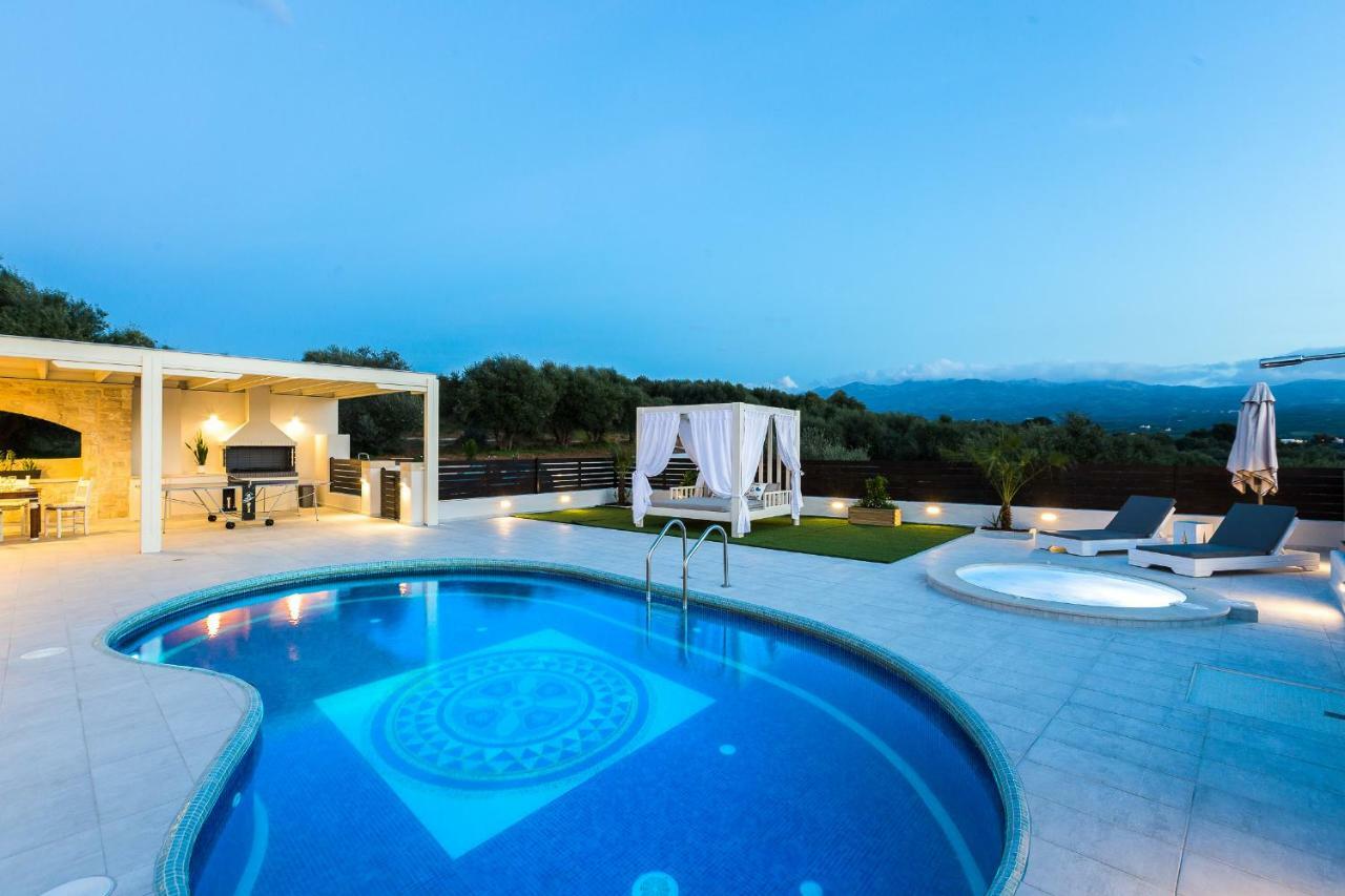 Caramel Villa, With 40M2 Pool & Spa Whirlpool, By Thinkvilla Pánormos Dış mekan fotoğraf