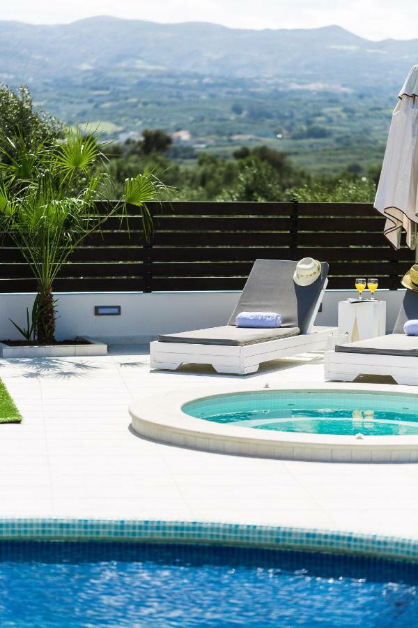 Caramel Villa, With 40M2 Pool & Spa Whirlpool, By Thinkvilla Pánormos Dış mekan fotoğraf